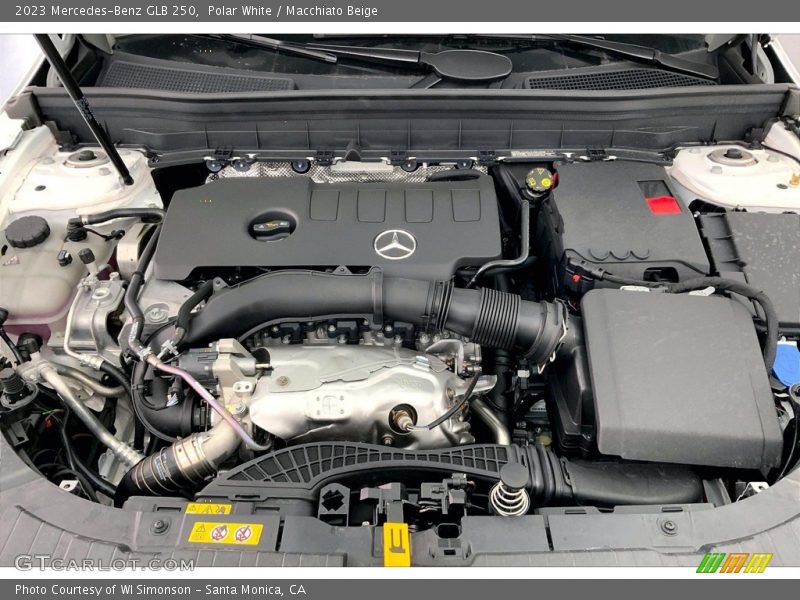 Polar White / Macchiato Beige 2023 Mercedes-Benz GLB 250