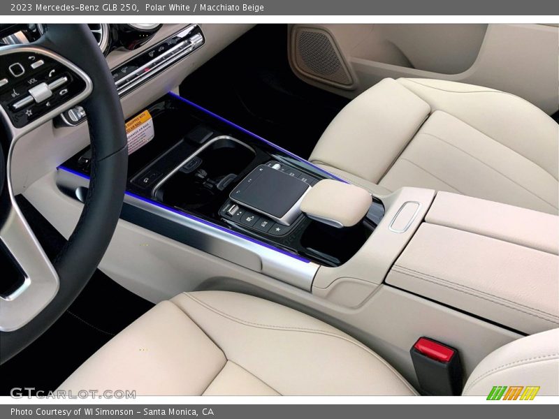 Polar White / Macchiato Beige 2023 Mercedes-Benz GLB 250