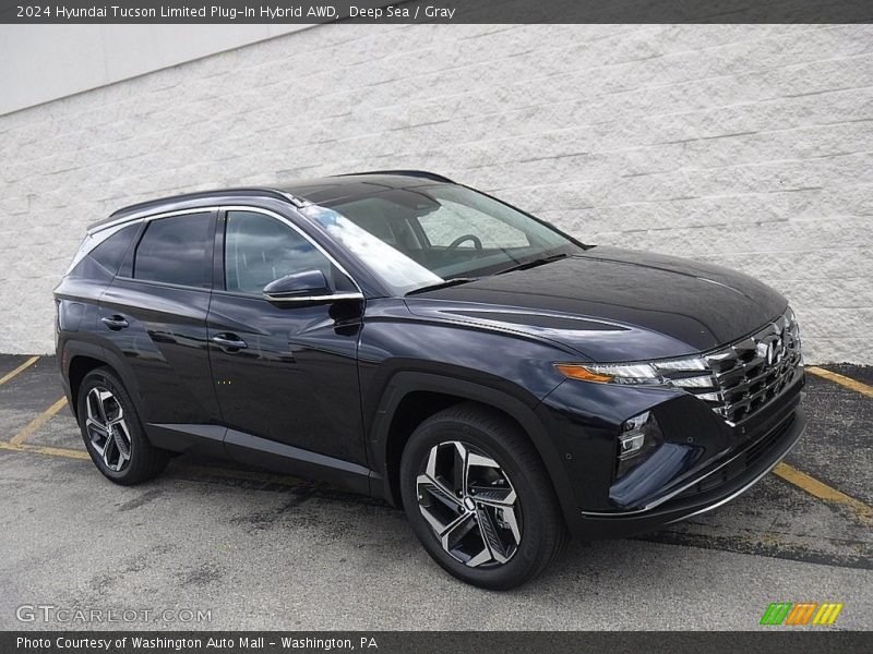 Front 3/4 View of 2024 Tucson Limited Plug-In Hybrid AWD