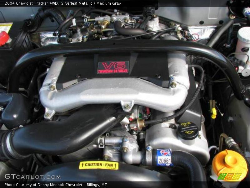 Silverleaf Metallic / Medium Gray 2004 Chevrolet Tracker 4WD