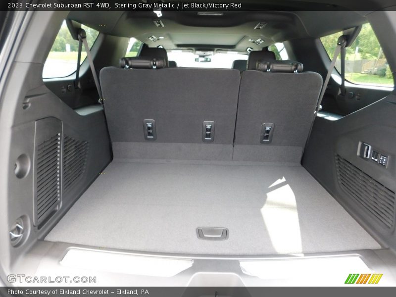  2023 Suburban RST 4WD Trunk