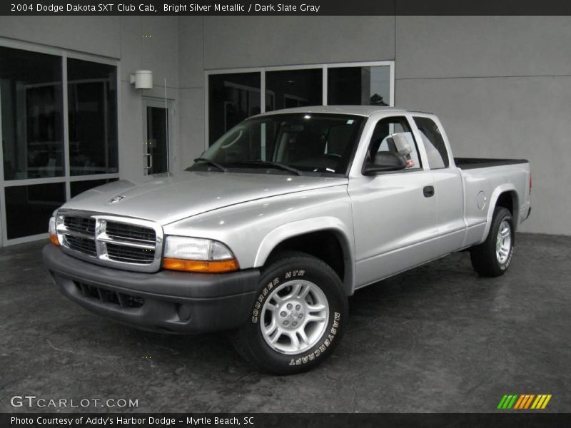 Bright Silver Metallic / Dark Slate Gray 2004 Dodge Dakota SXT Club Cab