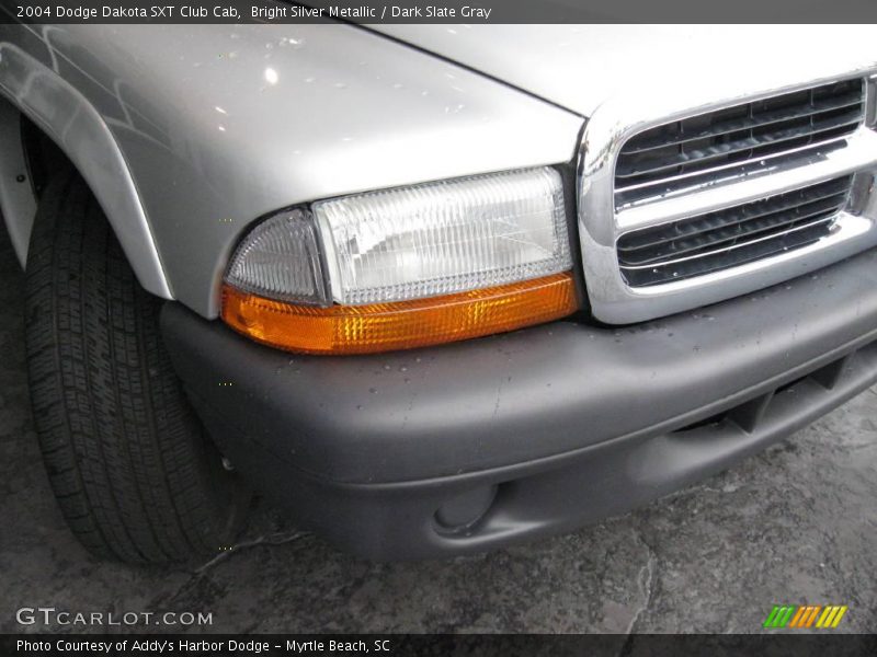 Bright Silver Metallic / Dark Slate Gray 2004 Dodge Dakota SXT Club Cab