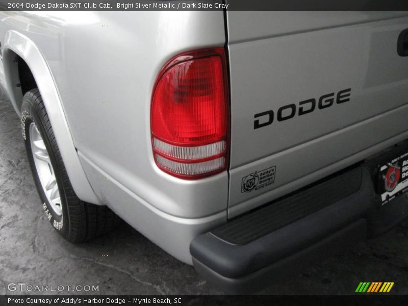 Bright Silver Metallic / Dark Slate Gray 2004 Dodge Dakota SXT Club Cab