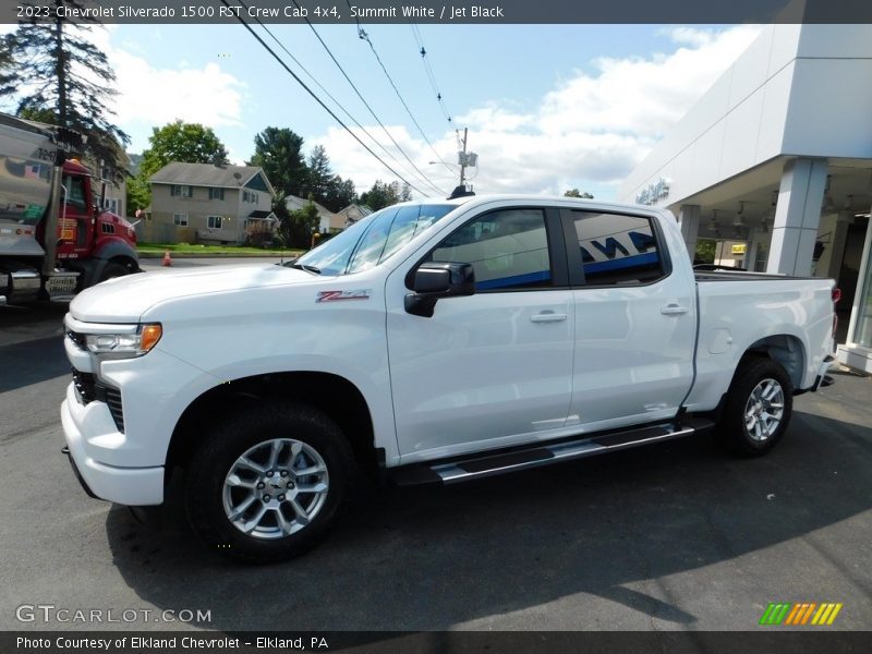 Front 3/4 View of 2023 Silverado 1500 RST Crew Cab 4x4