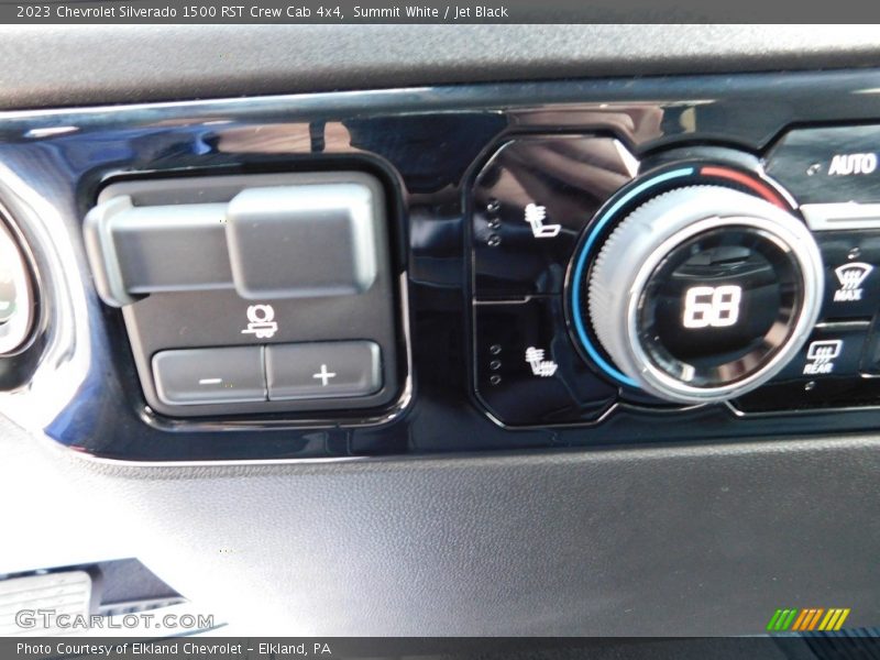 Summit White / Jet Black 2023 Chevrolet Silverado 1500 RST Crew Cab 4x4