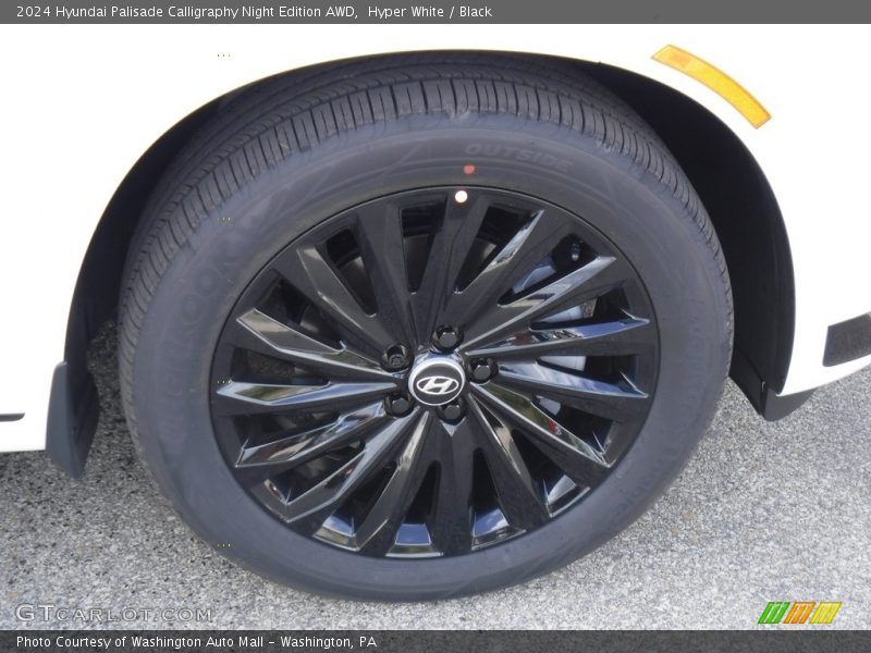 Hyper White / Black 2024 Hyundai Palisade Calligraphy Night Edition AWD