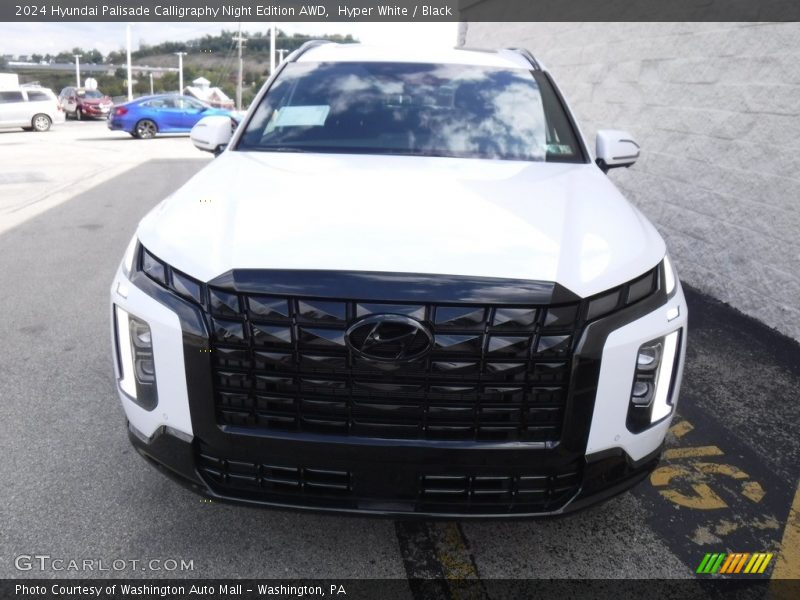 Hyper White / Black 2024 Hyundai Palisade Calligraphy Night Edition AWD