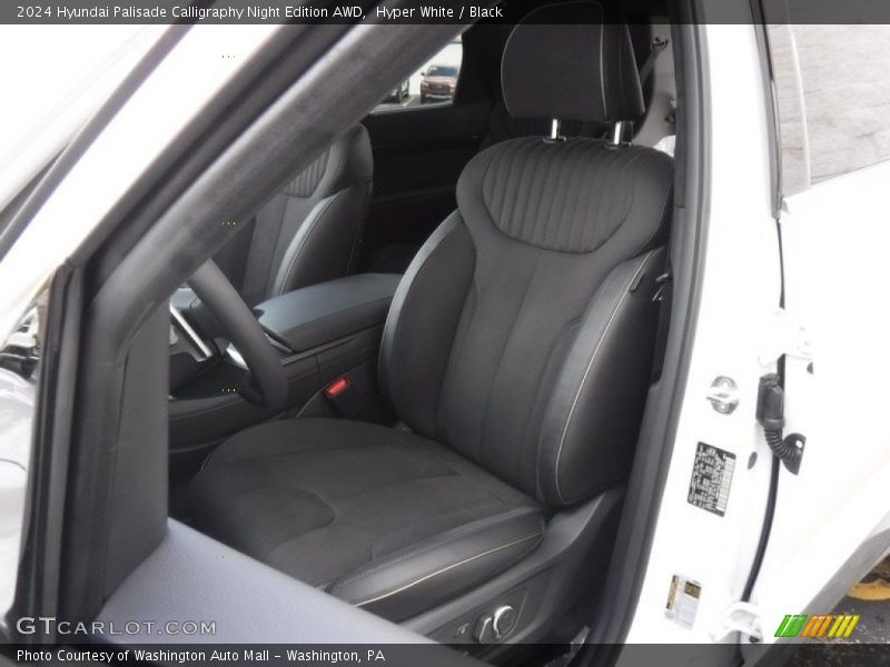 Front Seat of 2024 Palisade Calligraphy Night Edition AWD