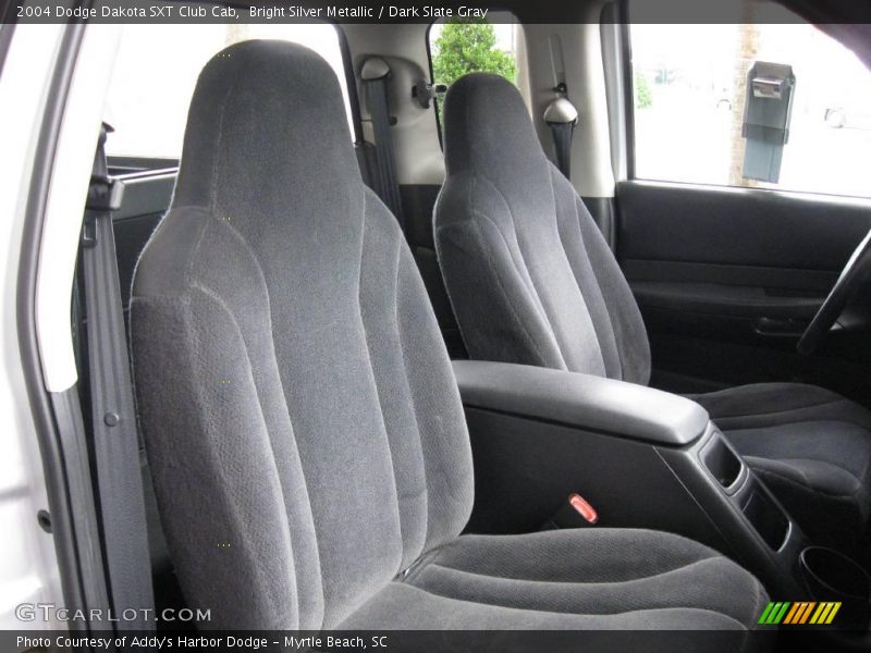 Bright Silver Metallic / Dark Slate Gray 2004 Dodge Dakota SXT Club Cab