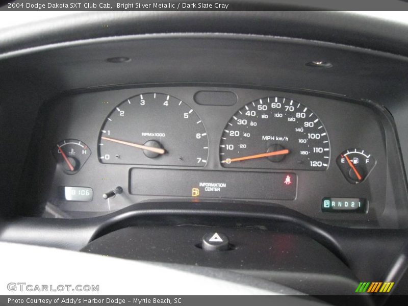 Bright Silver Metallic / Dark Slate Gray 2004 Dodge Dakota SXT Club Cab