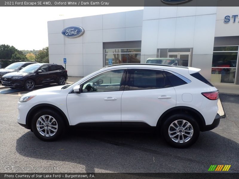 Oxford White / Dark Earth Gray 2021 Ford Escape SE 4WD