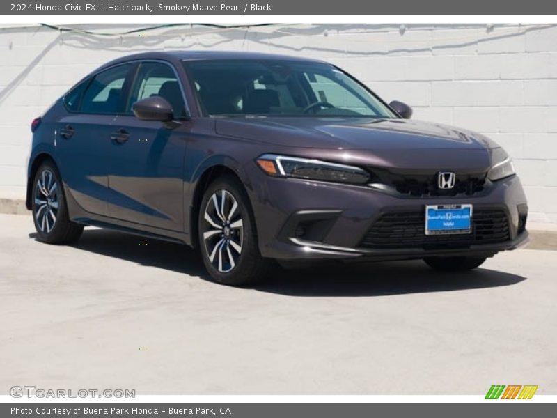 Front 3/4 View of 2024 Civic EX-L Hatchback