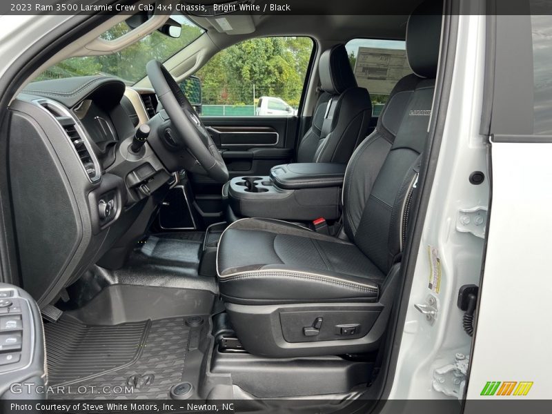 Bright White / Black 2023 Ram 3500 Laramie Crew Cab 4x4 Chassis