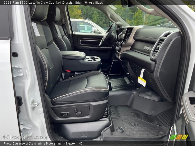Bright White / Black 2023 Ram 3500 Laramie Crew Cab 4x4 Chassis