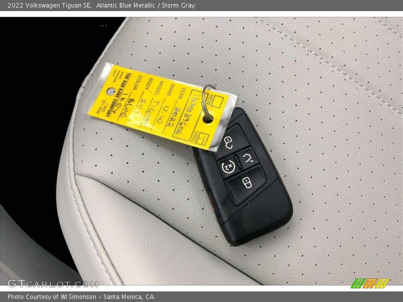 Keys of 2022 Tiguan SE