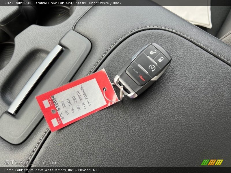 Bright White / Black 2023 Ram 3500 Laramie Crew Cab 4x4 Chassis