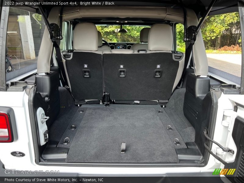  2022 Wrangler Unlimited Sport 4x4 Trunk