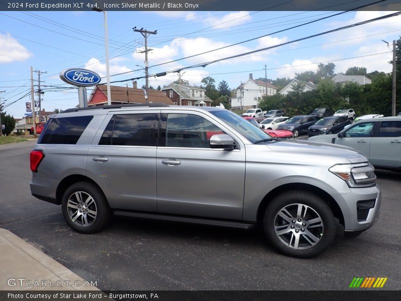  2024 Expedition XLT 4x4 Iconic Silver Metallic