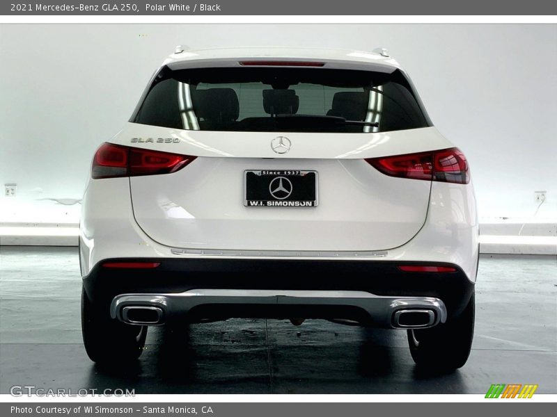 Polar White / Black 2021 Mercedes-Benz GLA 250