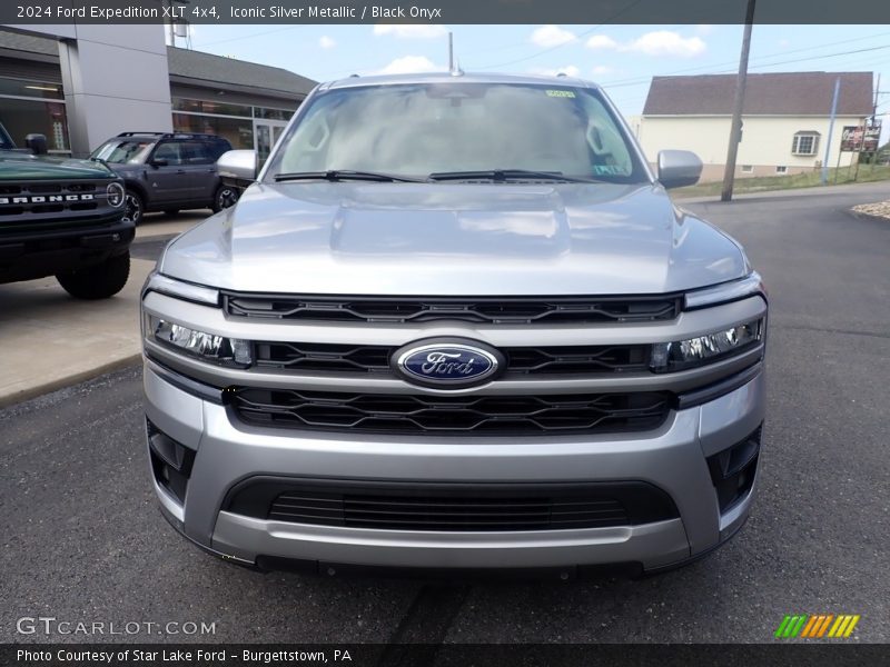 Iconic Silver Metallic / Black Onyx 2024 Ford Expedition XLT 4x4