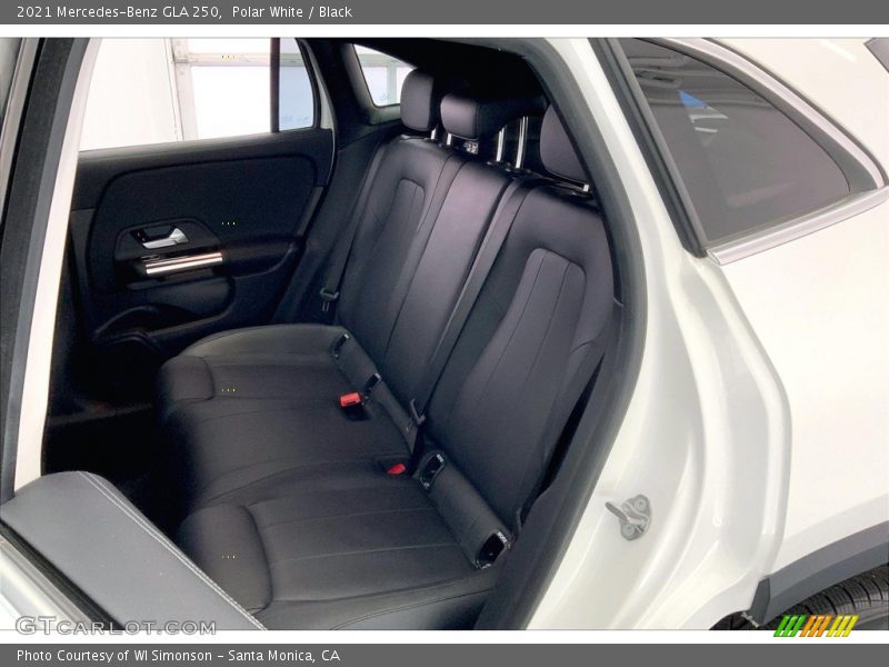 Polar White / Black 2021 Mercedes-Benz GLA 250