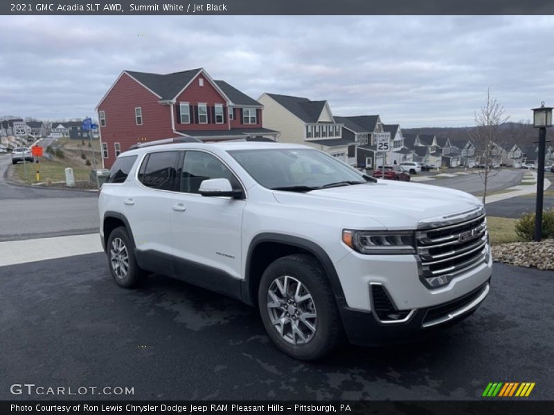 Front 3/4 View of 2021 Acadia SLT AWD