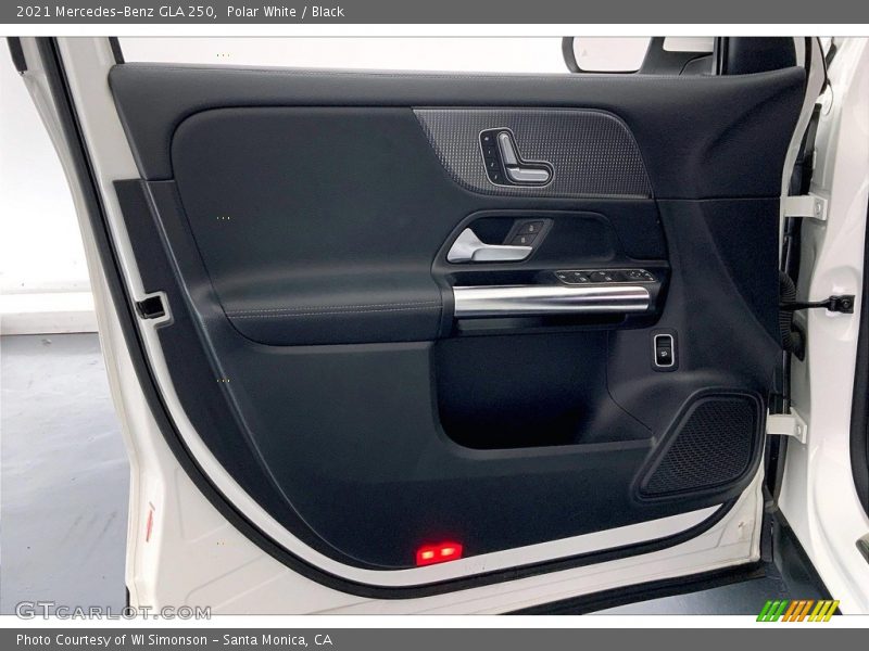 Polar White / Black 2021 Mercedes-Benz GLA 250