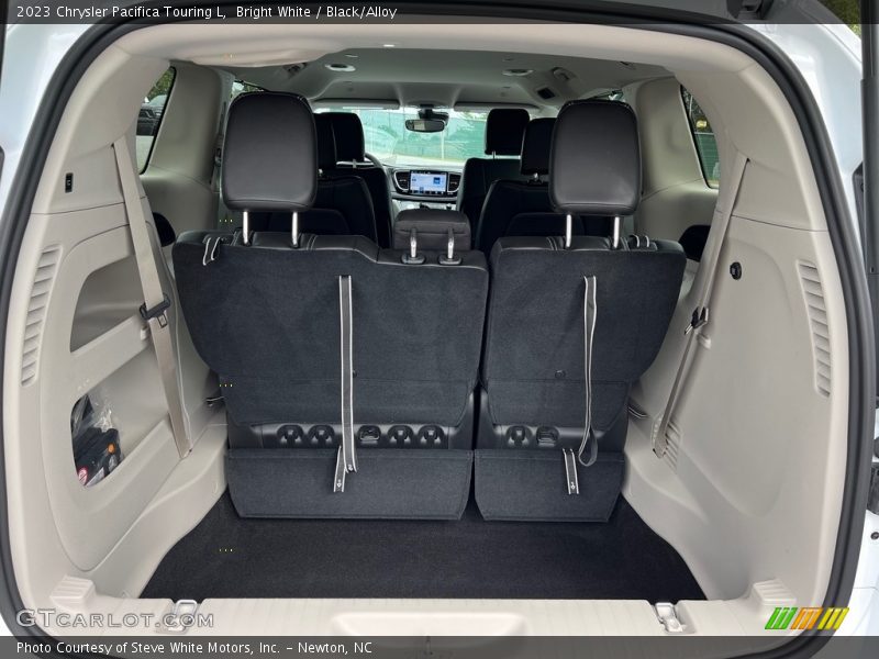  2023 Pacifica Touring L Trunk