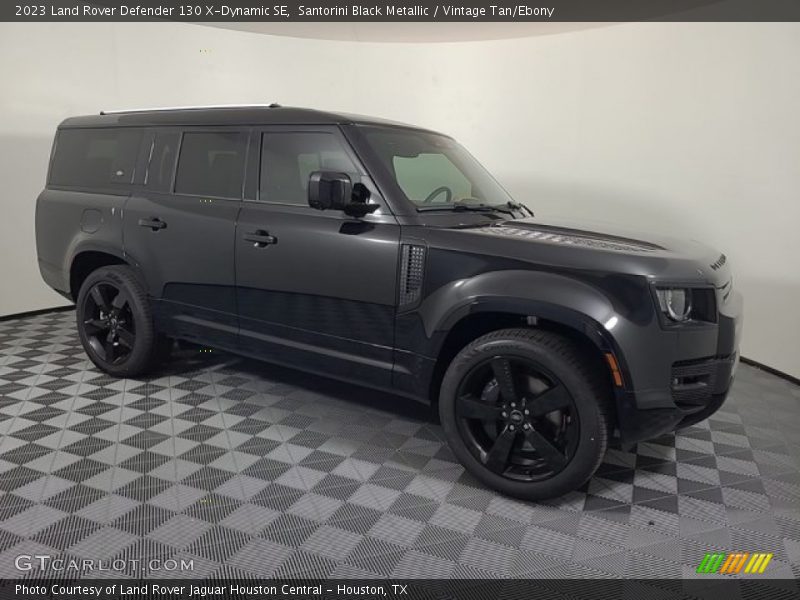 Front 3/4 View of 2023 Defender 130 X-Dynamic SE