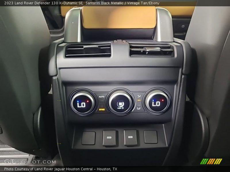 Controls of 2023 Defender 130 X-Dynamic SE