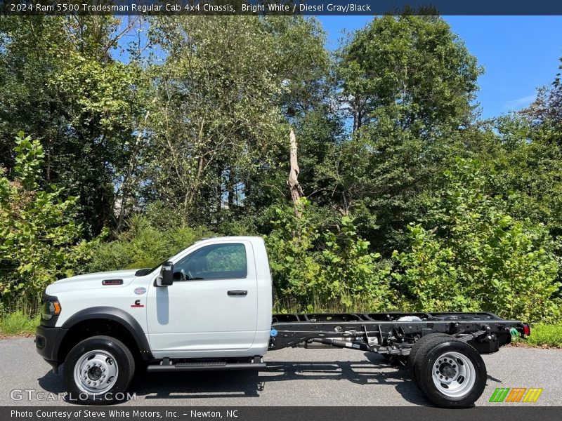  2024 5500 Tradesman Regular Cab 4x4 Chassis Bright White