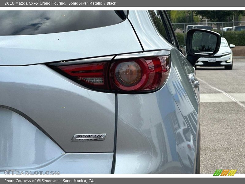 Sonic Silver Metallic / Black 2018 Mazda CX-5 Grand Touring