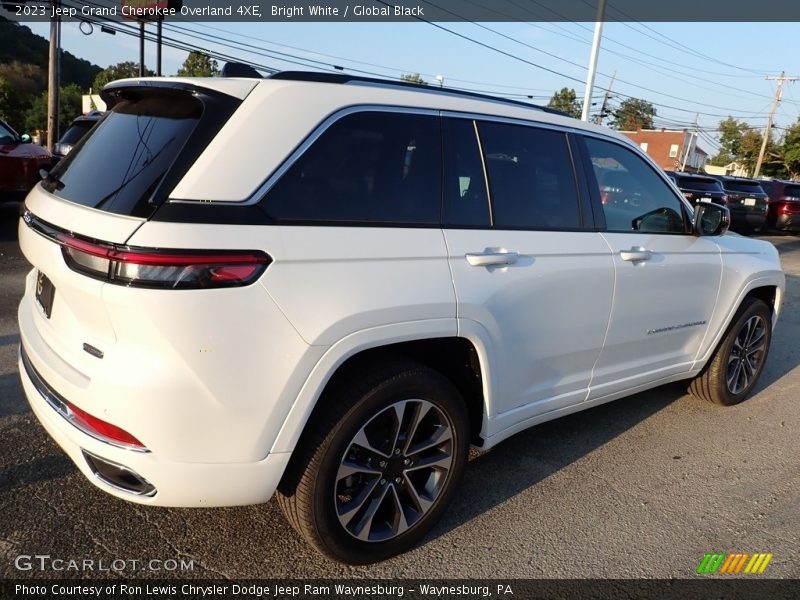 Bright White / Global Black 2023 Jeep Grand Cherokee Overland 4XE