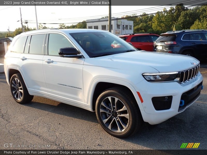 Bright White / Global Black 2023 Jeep Grand Cherokee Overland 4XE