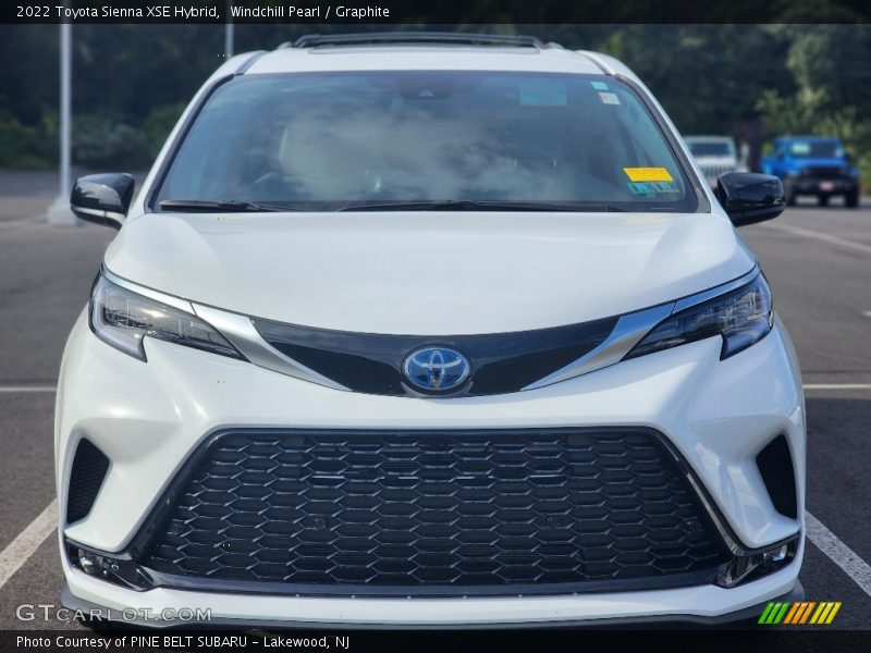  2022 Sienna XSE Hybrid Windchill Pearl