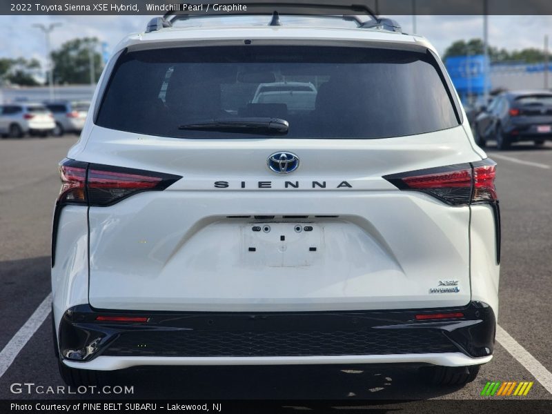  2022 Sienna XSE Hybrid Windchill Pearl