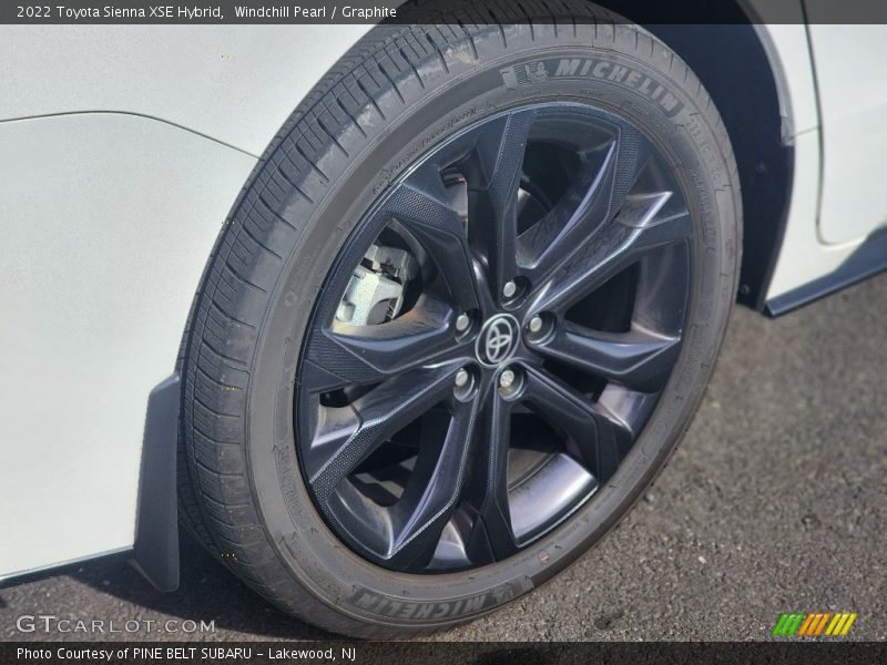  2022 Sienna XSE Hybrid Wheel
