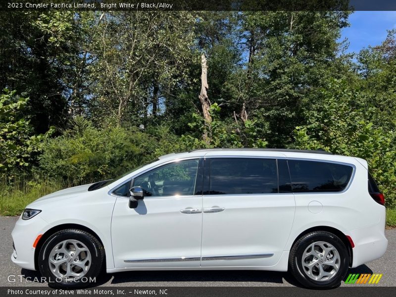  2023 Pacifica Limited Bright White