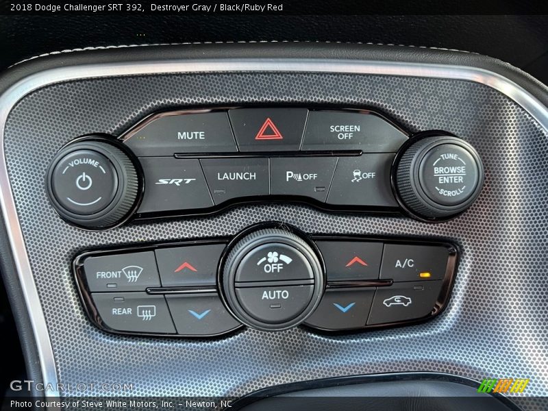 Controls of 2018 Challenger SRT 392