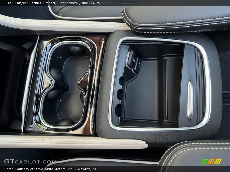 Bright White / Black/Alloy 2023 Chrysler Pacifica Limited