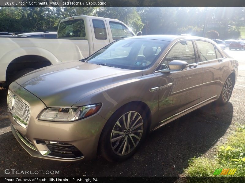 Front 3/4 View of 2020 Continental AWD