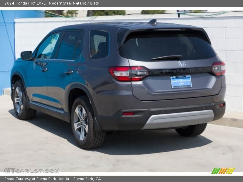 Modern Steel Metallic / Black 2024 Honda Pilot EX-L
