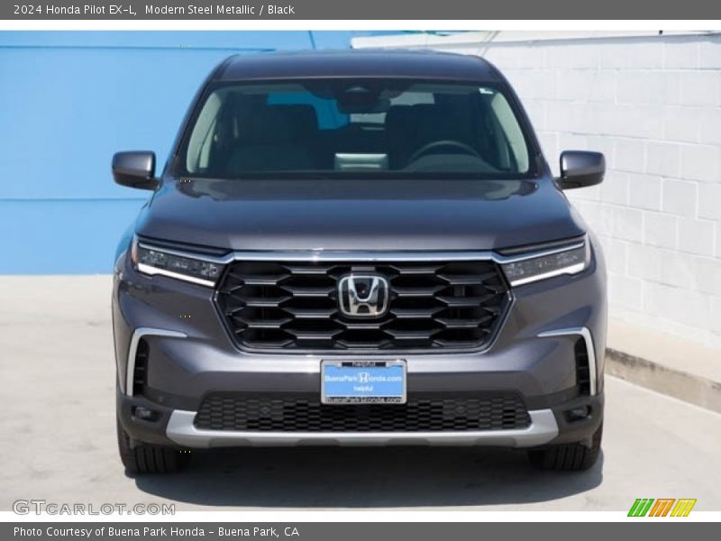 Modern Steel Metallic / Black 2024 Honda Pilot EX-L