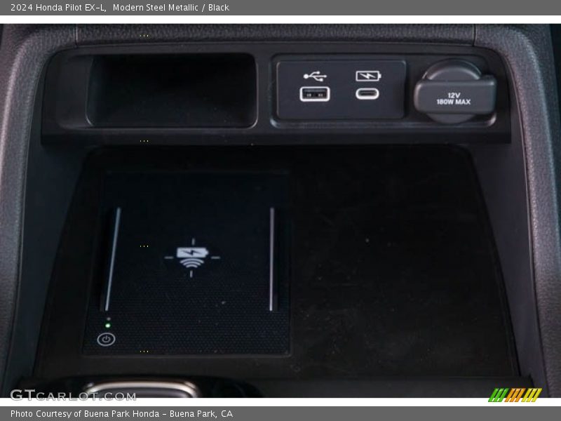 Modern Steel Metallic / Black 2024 Honda Pilot EX-L