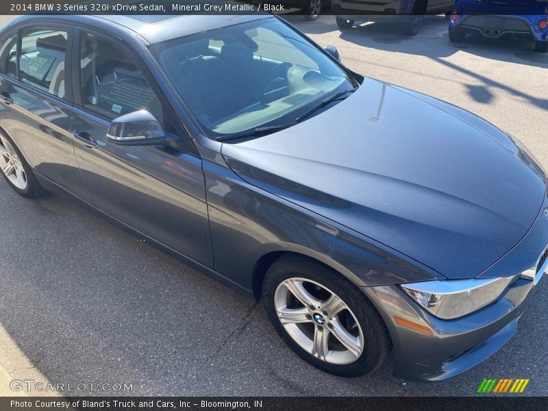 Mineral Grey Metallic / Black 2014 BMW 3 Series 320i xDrive Sedan