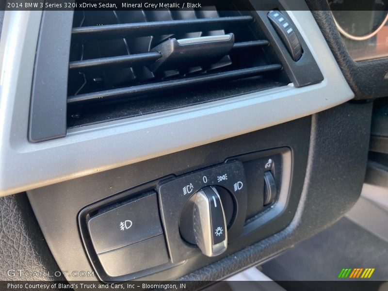 Mineral Grey Metallic / Black 2014 BMW 3 Series 320i xDrive Sedan