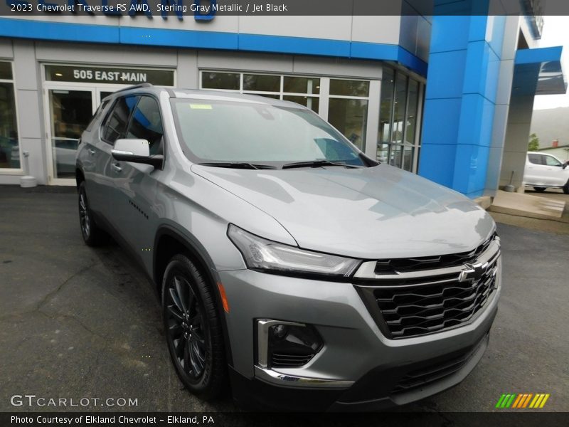 Sterling Gray Metallic / Jet Black 2023 Chevrolet Traverse RS AWD