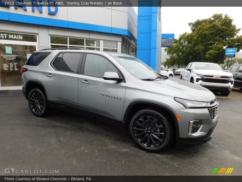 Sterling Gray Metallic / Jet Black 2023 Chevrolet Traverse RS AWD