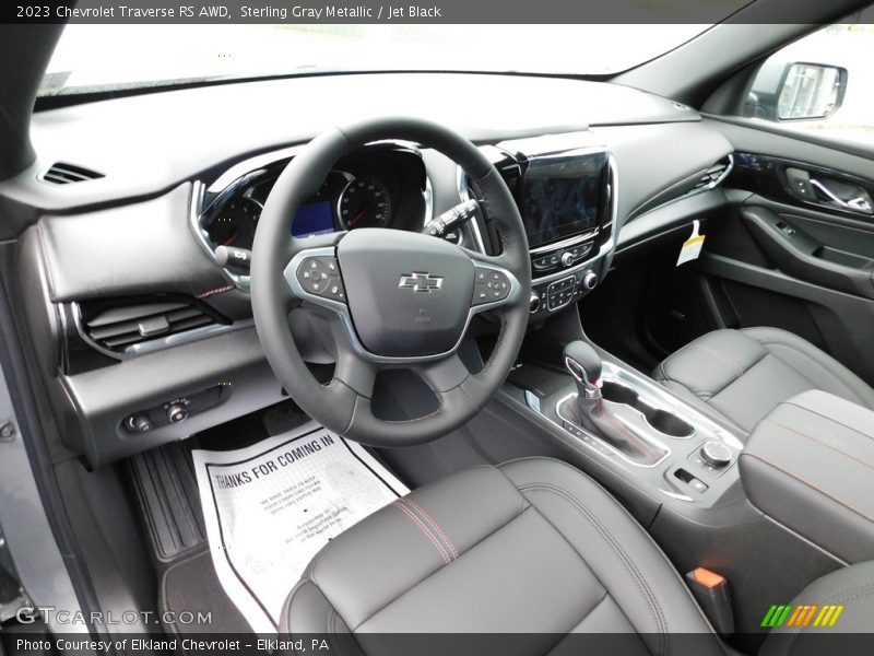 Sterling Gray Metallic / Jet Black 2023 Chevrolet Traverse RS AWD